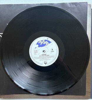 Bonfire - Don't Touch The Light - 3