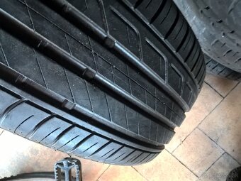 LETNÉ 215/55 R17 BRIDGESTONE 2018a19 FULDA 2021 OD 15€/kus - - 3