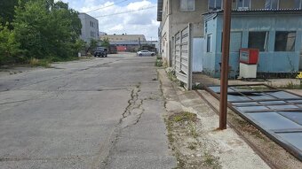 PREDAJ pozemok o výmere 1 300 m² v priemyselnej časti Trnavy - 3