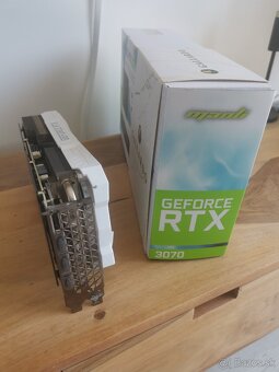 GeForce RTX 3070 Gallardo white - 3