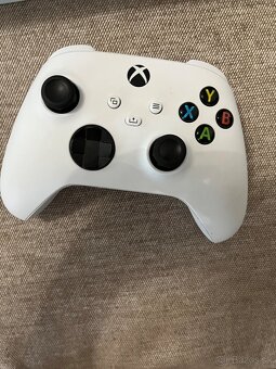 Predám Xbox Series S 512GB - 3