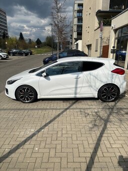Kia ProCeed GT 3 dv. 150kw s NOVÝM MOTOROM - 3