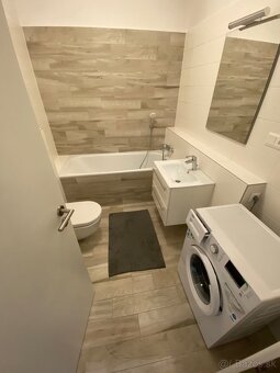 2 izbový byt s podzemným parkovacím sťatím v Ružinove - 3