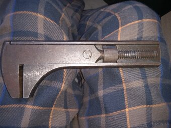 Francúzsky kľúč Mercedes Benz - 3