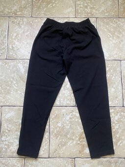 Čierne nohavice Bershka - 3