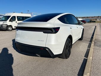 TESLA MODEL Y PREMIUM LONG RANGE ALL-WHEEL DRIVE - 3