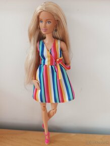 Bábika Barbie Made to move - 3