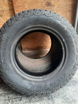 235/70/R16 H - 3