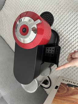 Kávovar Nespresso Vertuo Next - 3