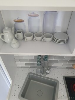 Detská drevená kuchynka s príslušenstvom - 3