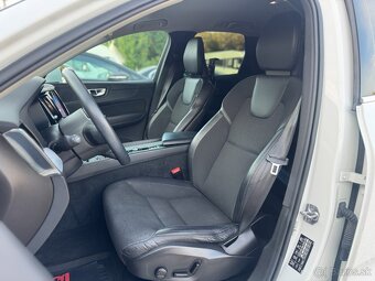 Volvo XC60 B4 Momentum Pro AWD PPF,1. majiteľ,komfort výbava - 3