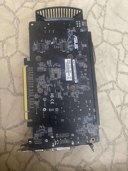 Predám 3 gpu gtx a 1 amd radeon 2x 1 gb a 1x 2 gb na opravu - 3