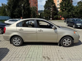 Accent 1,4 benzín - 3