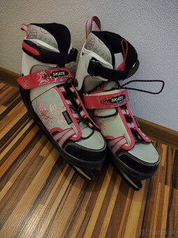 Predám dievčenské korčule veľkosť 33 - 36 - 3