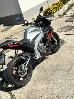 Aprilia tuono 125 - 3