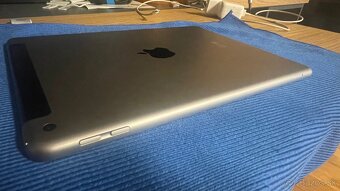 Apple iPad 9,7" 6. generace, 32GB, WIFI+cellular LTE, Silve - 3