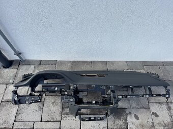 Palubná doska ,palubovky Audi q7 4m0 - 3