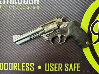 Predám revolver Taurus .22WMR - 3