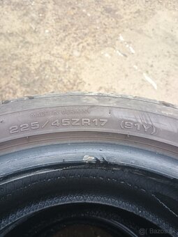 Dunlop 225/45/R17 - 3