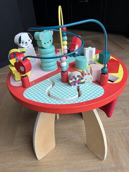 Montessori drevený hrací stolík s aktivitami Janod - 3