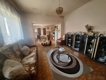 Na predaj priestranný rodinný dom v obci Rapovce – výborná l - 3