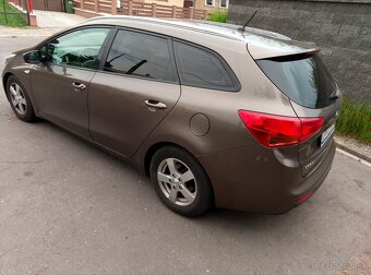 Kia Ceed SW 1,6crdi 94kw rok 2013 - 3