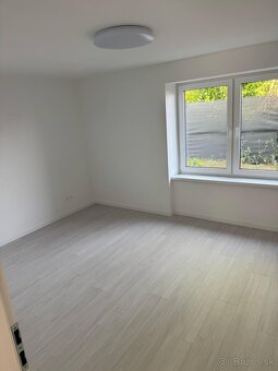 4-izbový byt s predzáhradkou - 3
