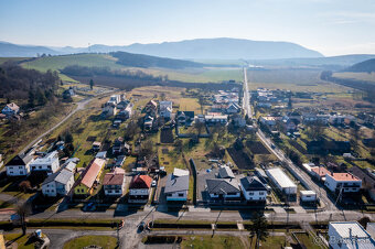 Predaj pozemok v strede obce - 3