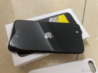 iPhone SE 2020 128GB - 3