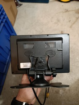 Predám LCD monitor do auta - 3