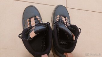 Predam turisticke topanky v.37 - 3