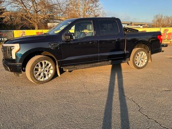 Ford F-150 Lightning - 3