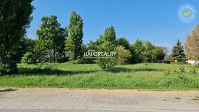 HALO reality - Predaj, pozemok pre rodinný dom   734 m2 Trna - 3