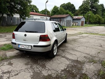Vw golf 1.8 92kw - 3