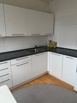 Veľký 1 izb. byt na Kuzmányho sidlisku, Staré mesto - 3