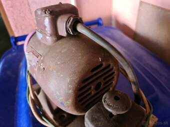 Trojfázový motor 250W - 3