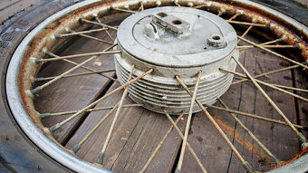 Predne koleso 18 - CZ - JAWA - 3