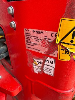 Predám jezkovy valec Bomag BMP8500 - 3