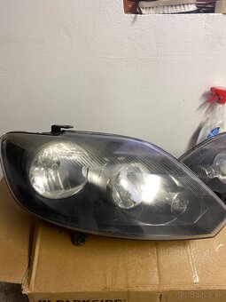 REZERVOVANÉ predné svetlá – VW Golf Plus (5M) – komplet pár - 3