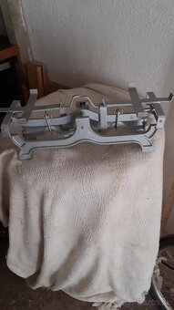 Predám staré žehličky a váhu. - 3