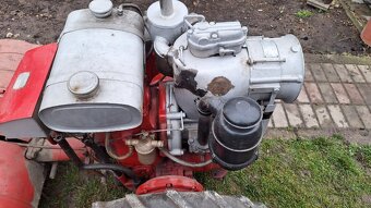 Predám veterán traktor - 3