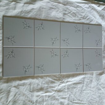 Sivé obkladačky s kvietkom RETRO - 3