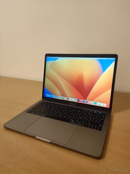 MacBook Pro 2017 13 | Core i5 • 8GB • SSD - 3