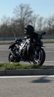 Kawasaki Z1000 - 3