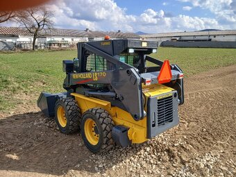 PREDAM SMYKOVY NAKLADAC NEW HOLAND LS170 - 3