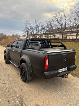 Mercedes Benz X 250 - 3