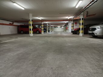 Predám garážové státie vo Vrakuni, Kríková ul. - 3