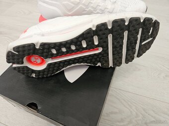Under Armour UA M Phantom Hovr 44,5 - 3