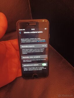 Predám krásný a plne funkčný Iphone 8 - 256GB verzia - 3