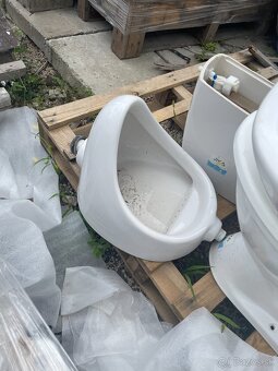 WC, umývadlá, pisoáre - 3